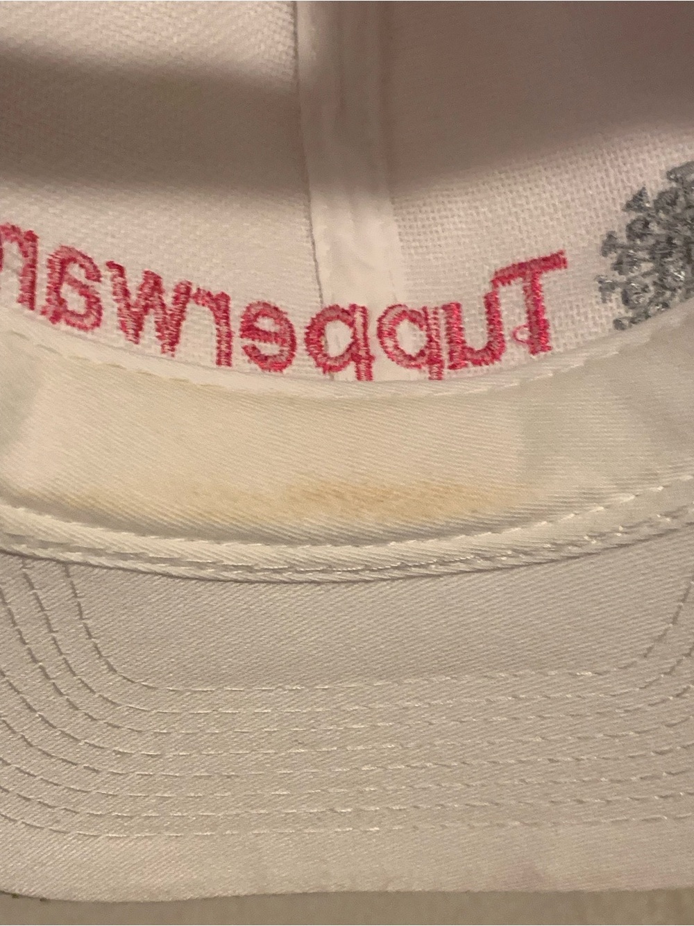 Tupperware hat - Picture 6 of 7